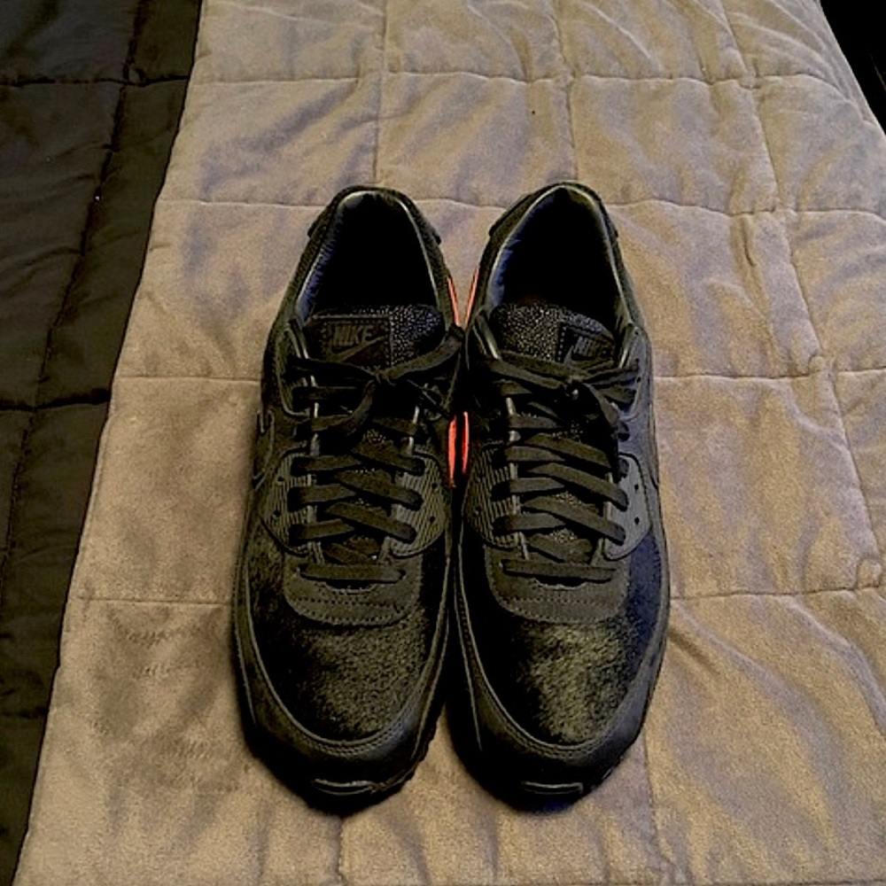 Nike Air Max 90 exotic animal pack infrared